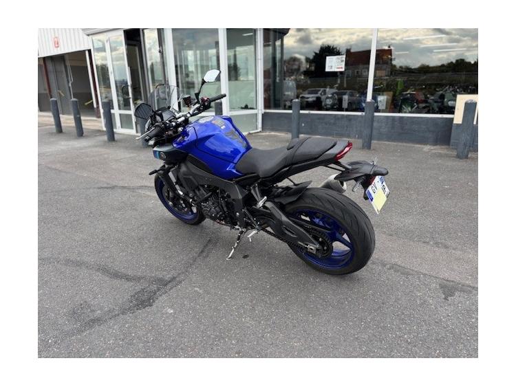 YAMAHA MT-10