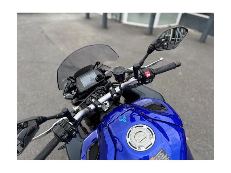 YAMAHA MT-10